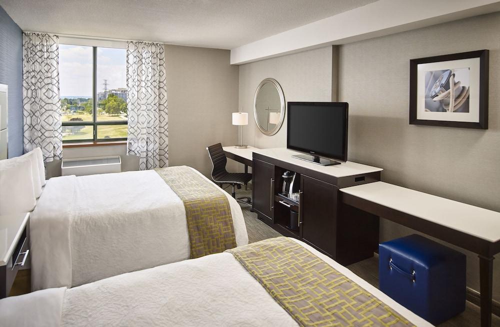 Waterfront Downtown 3* Burlington